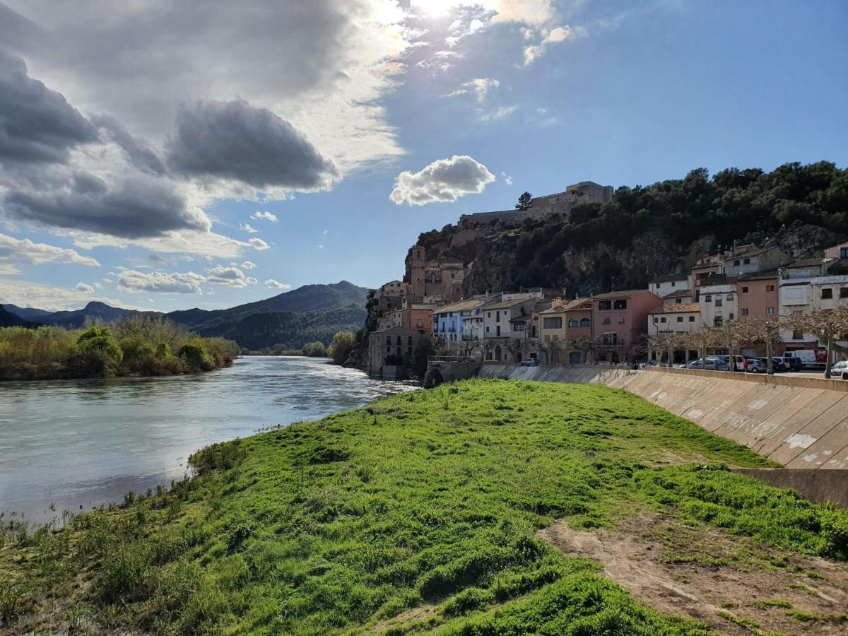 Casa En La Valleta Ginestar Exteriér fotografie